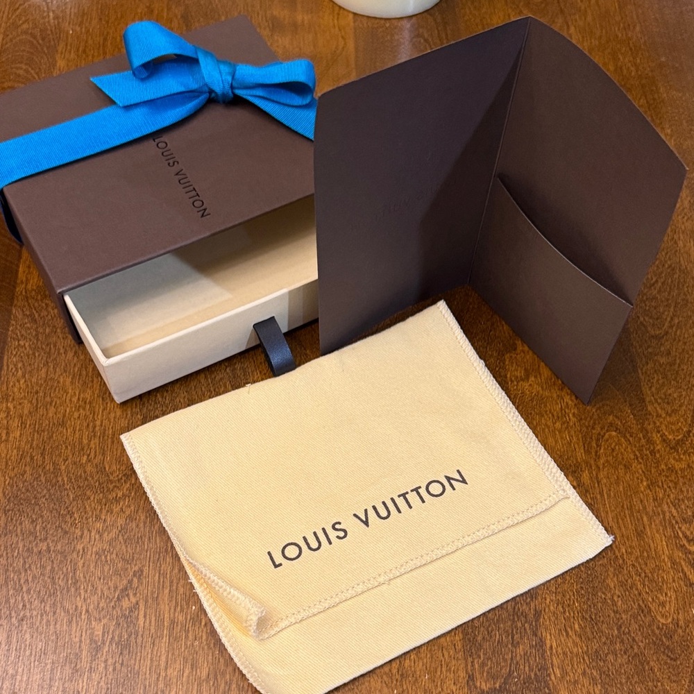 Louis Vuitton Slide open Box with Blue Blue Bow, Cloth Pouch & Receipt Card❤️ - Picture 4 of 6